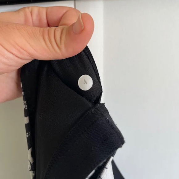 Lululemon Tanktop 💓 - Picture 4 of 4